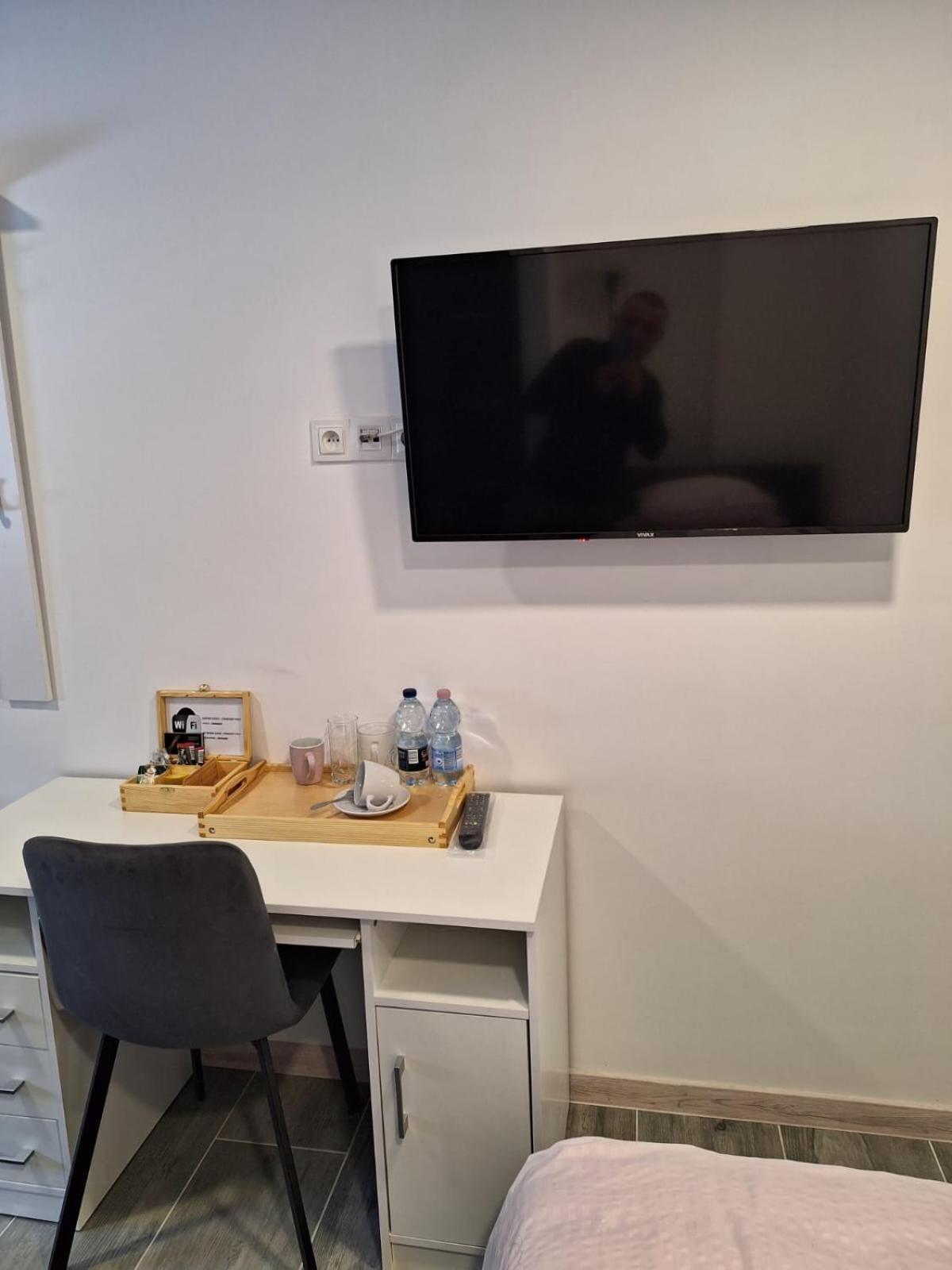 Comfort Stay, Ev, Parking Болеславец Екстериор снимка