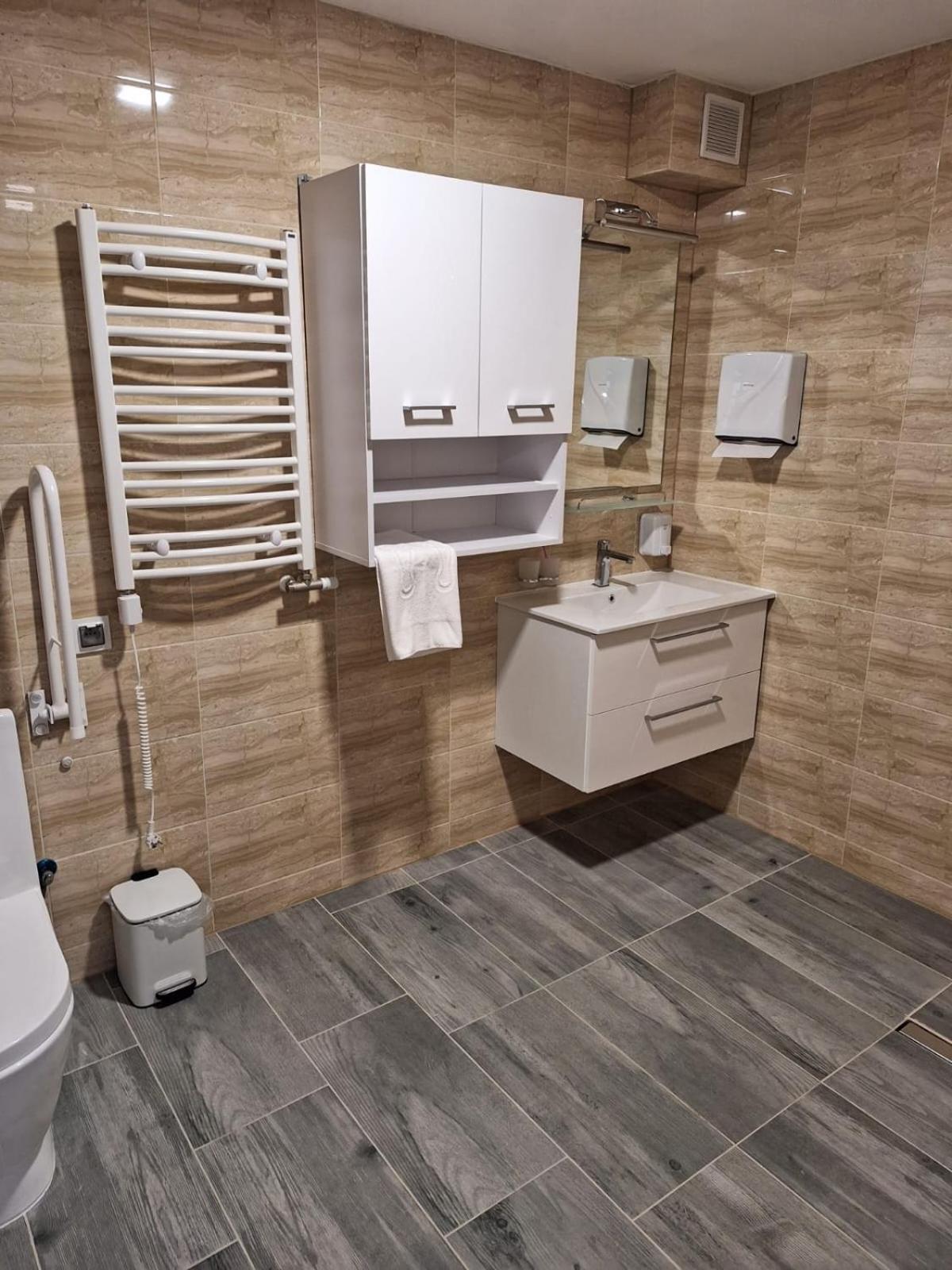 Comfort Stay, Ev, Parking Болеславец Екстериор снимка