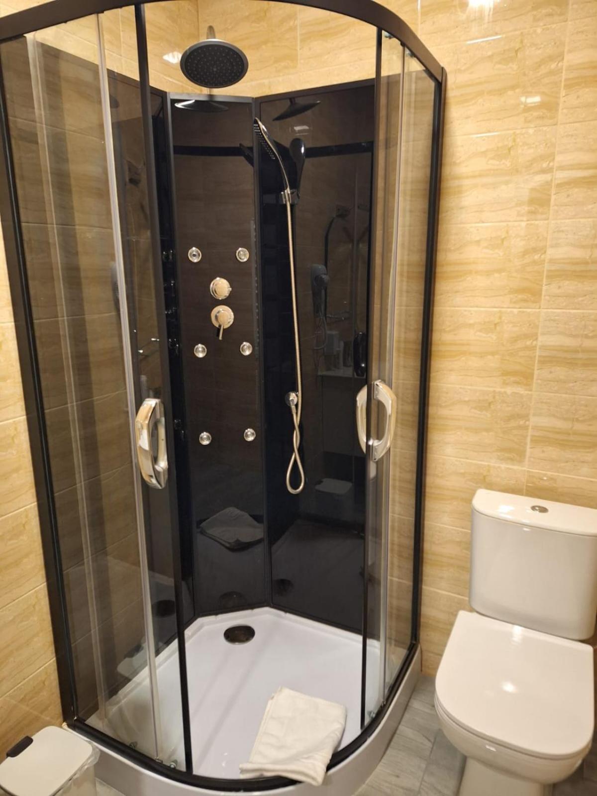 Comfort Stay, Ev, Parking Болеславец Екстериор снимка