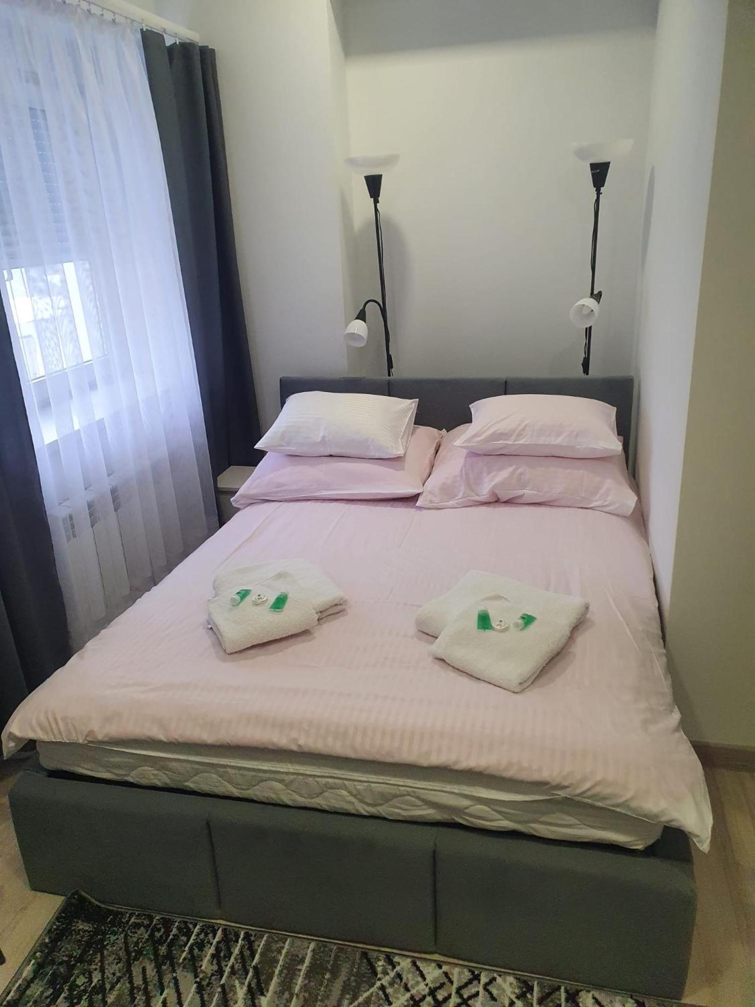 Comfort Stay, Ev, Parking Болеславец Екстериор снимка