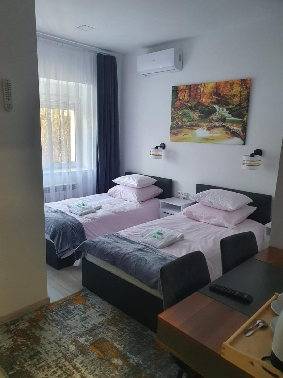Comfort Stay, Ev, Parking Болеславец Екстериор снимка