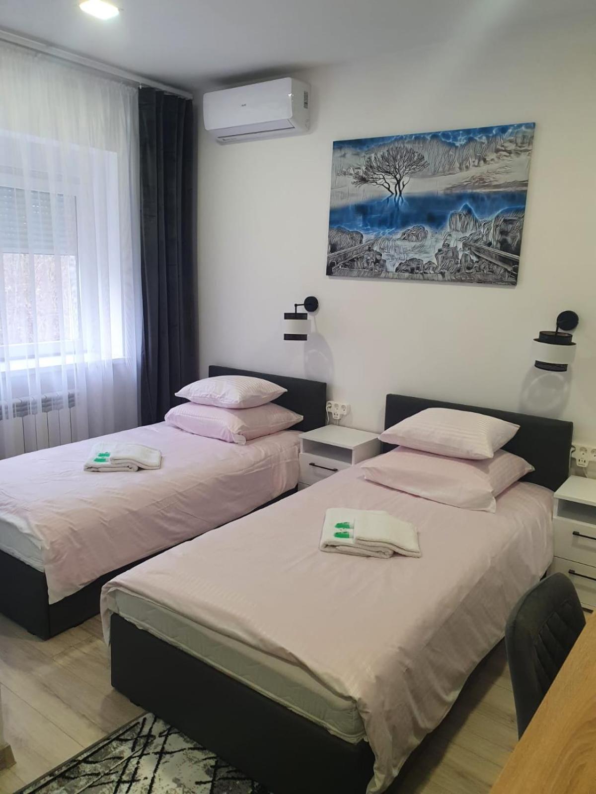 Comfort Stay, Ev, Parking Болеславец Екстериор снимка