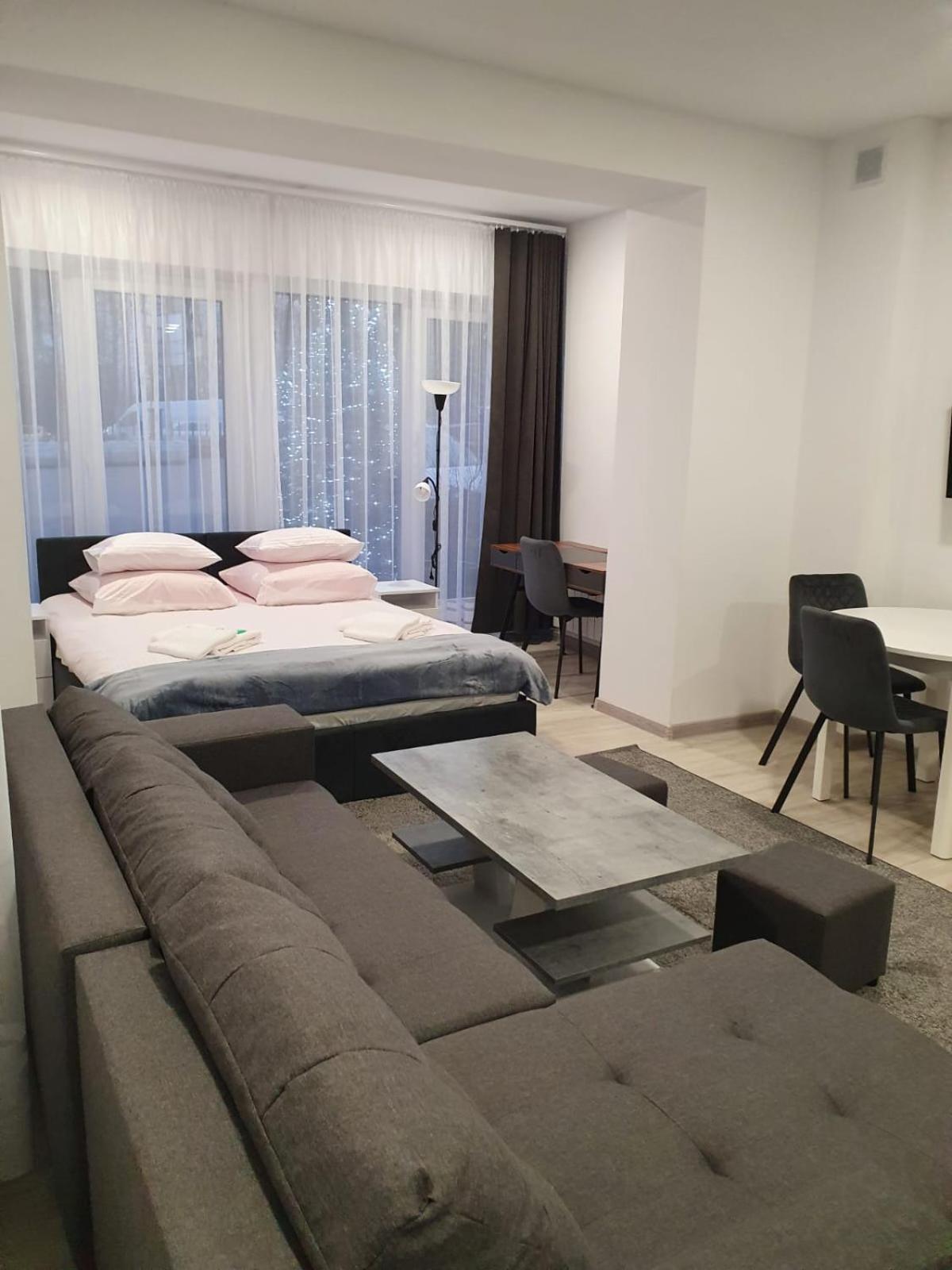 Comfort Stay, Ev, Parking Болеславец Екстериор снимка