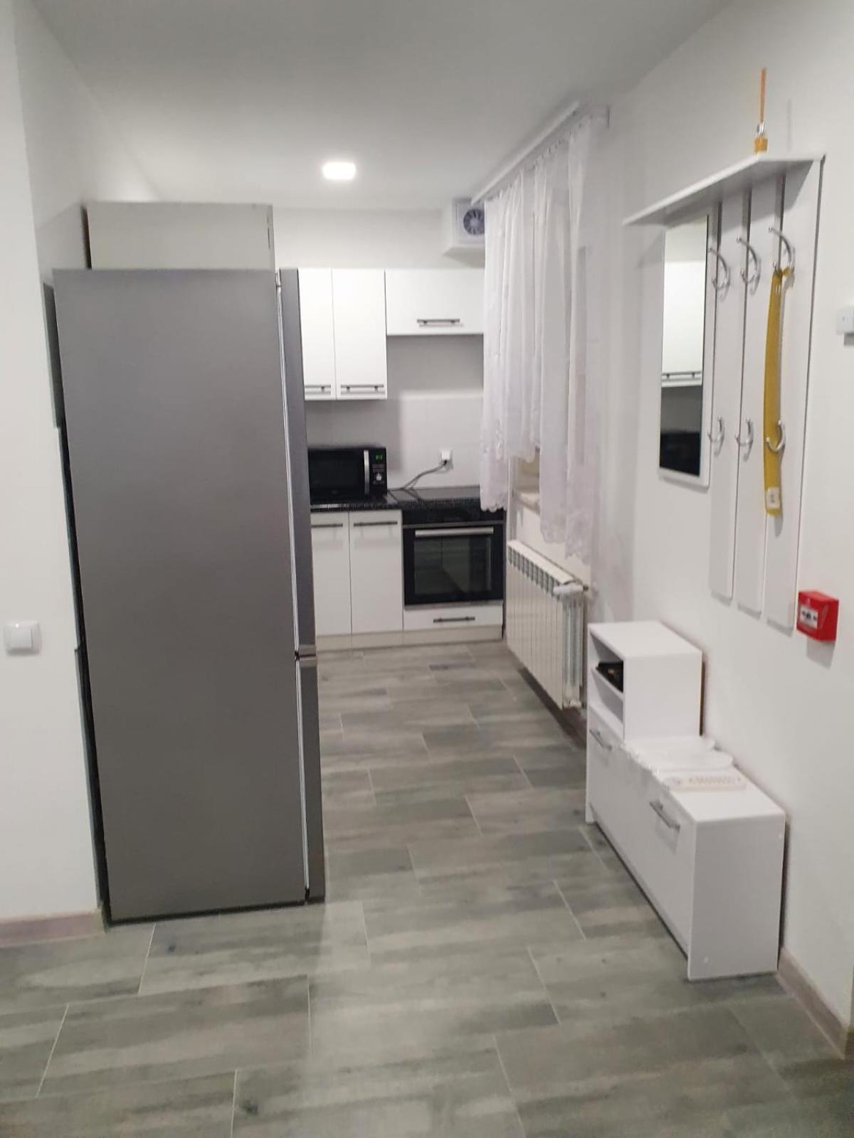 Comfort Stay, Ev, Parking Болеславец Екстериор снимка
