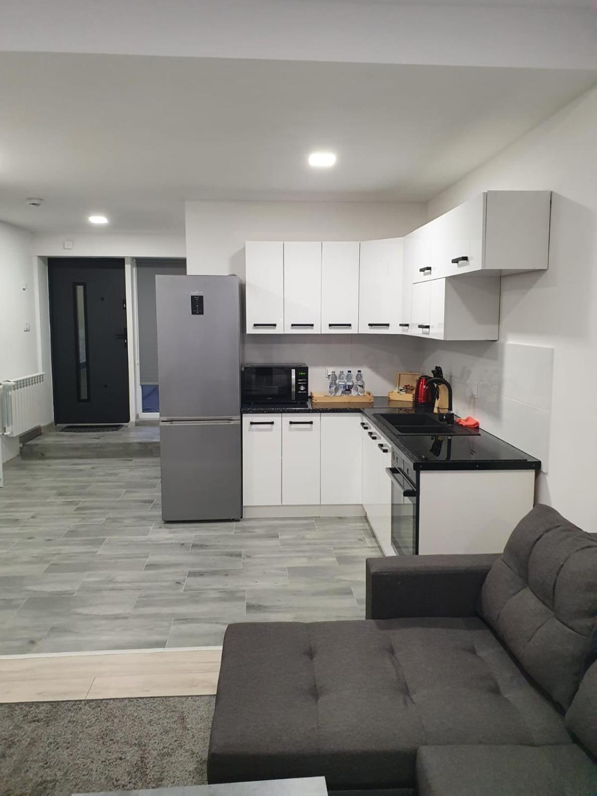 Comfort Stay, Ev, Parking Болеславец Екстериор снимка