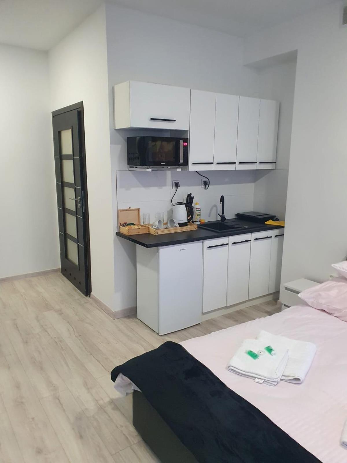 Comfort Stay, Ev, Parking Болеславец Екстериор снимка