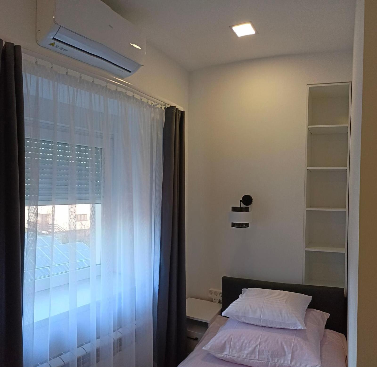 Comfort Stay, Ev, Parking Болеславец Екстериор снимка