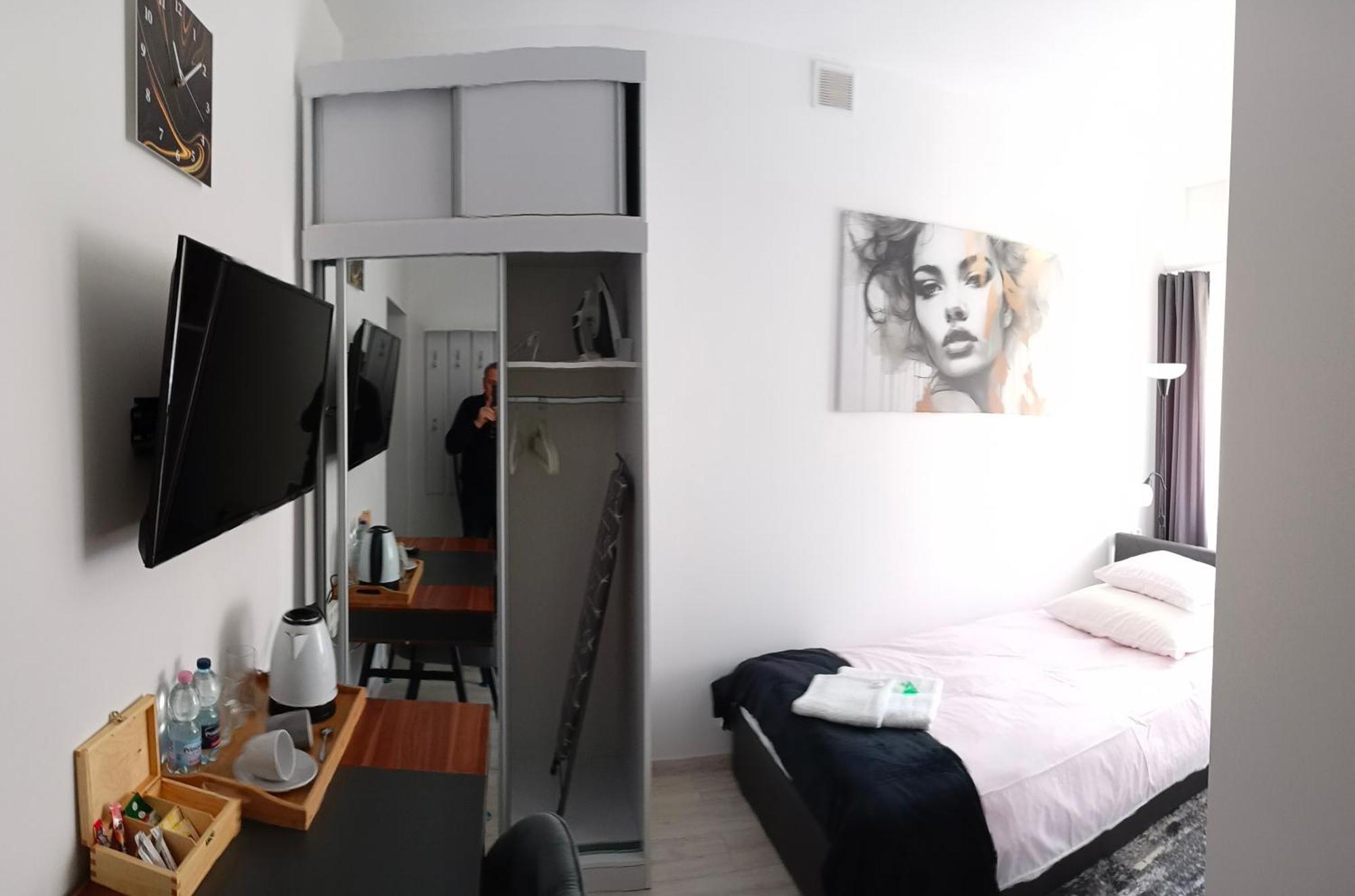 Comfort Stay, Ev, Parking Болеславец Екстериор снимка