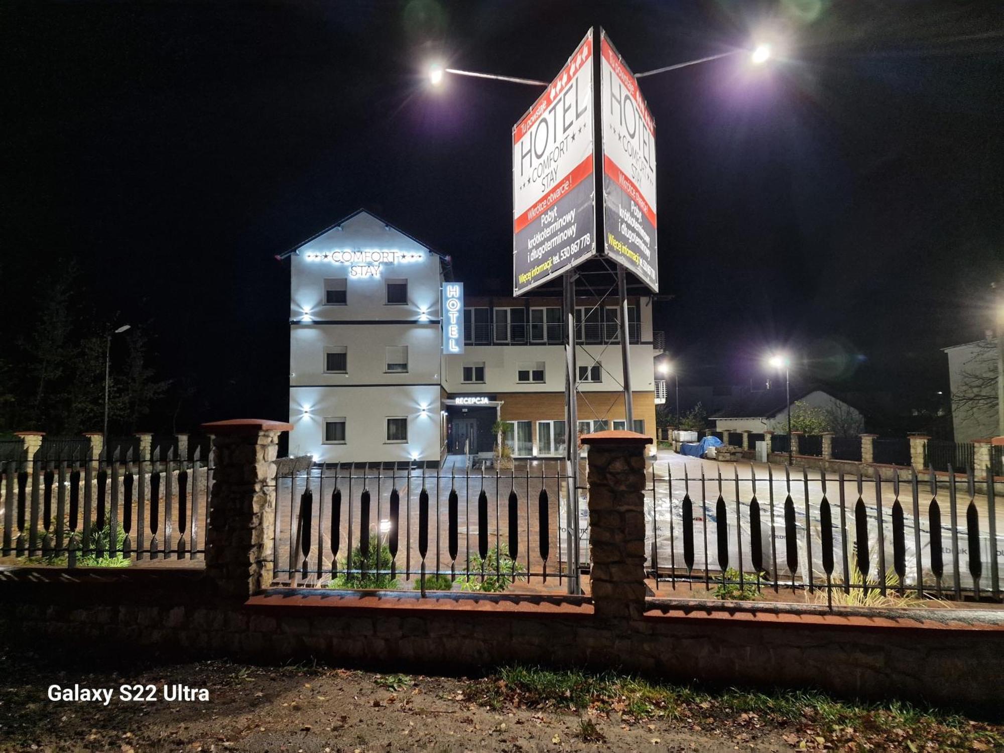 Comfort Stay, Ev, Parking Болеславец Екстериор снимка